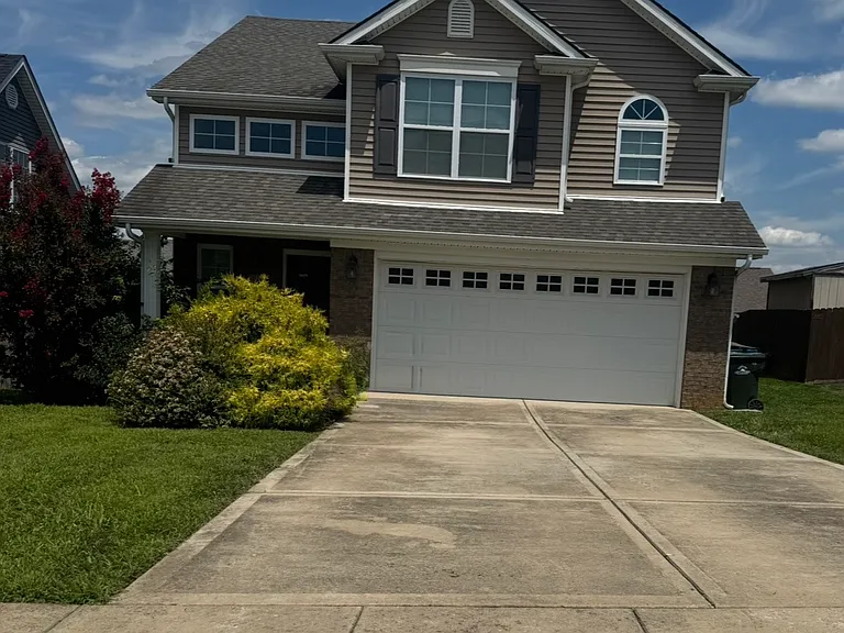 111 Castanet Ct — Photo 1