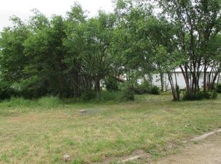 810 S 1st St, Slaton, TX 79364