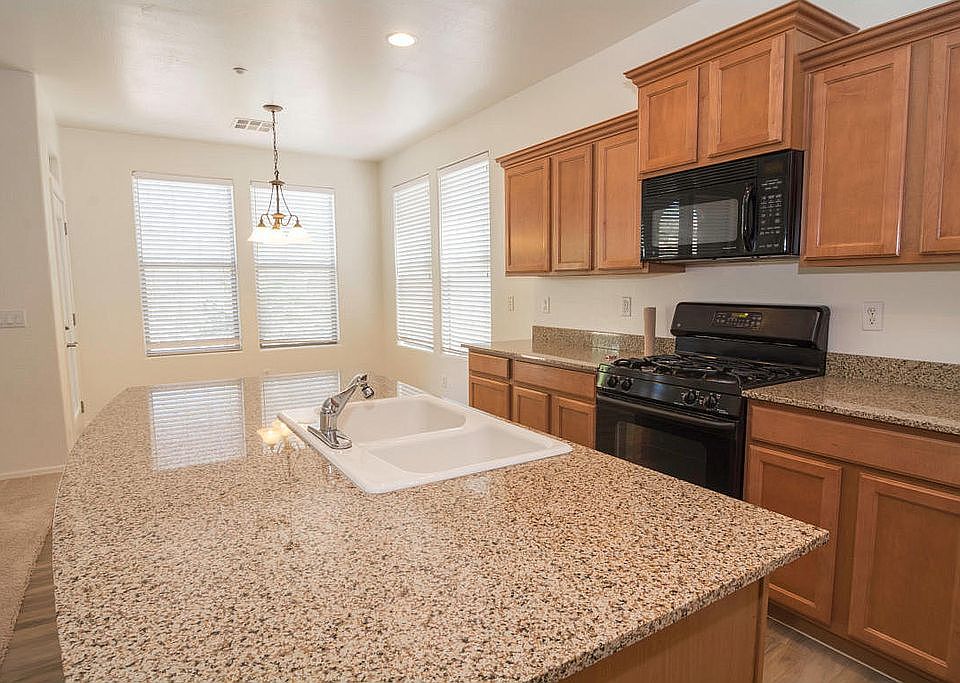 Kitchen/nook