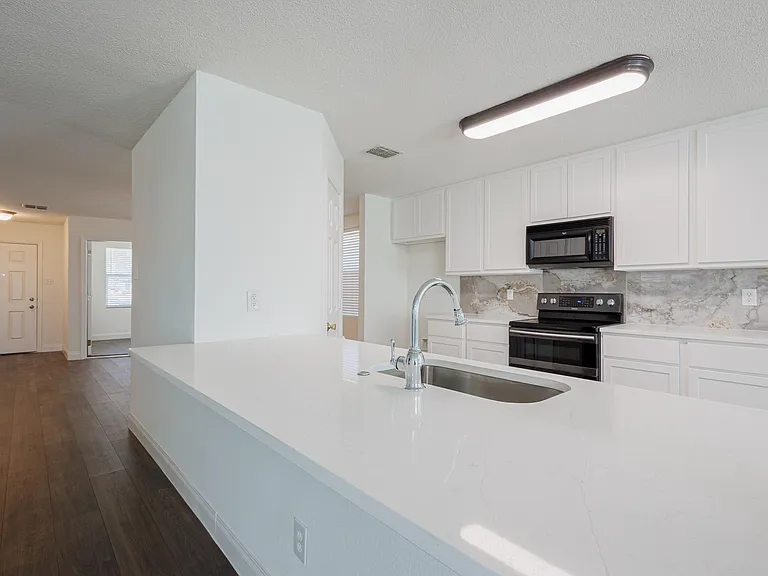 3901 Kathryn Way — Photo 3