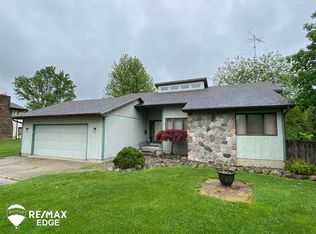 2428 N McKinley Rd, Flushing, MI 48433