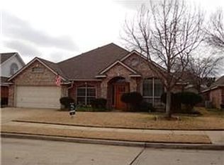 2712 Cedar Springs Ct, Bedford, TX 76021