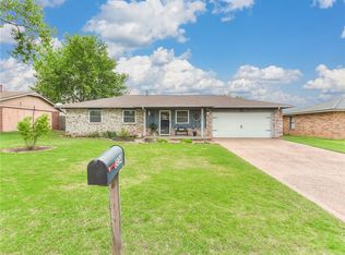 334 W Maple Branch Way, Mustang, OK 73064