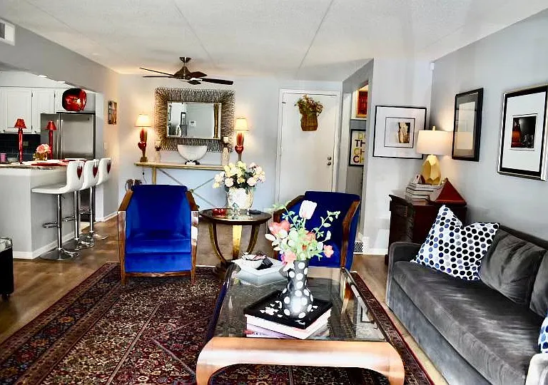 475 N Cass Ave #107 — Photo 4