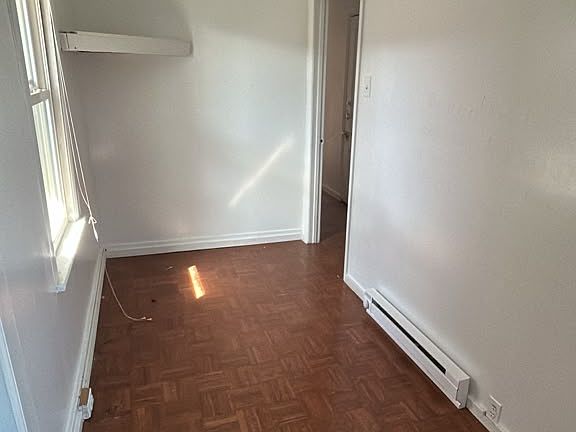 4th image of 246 Frederick St