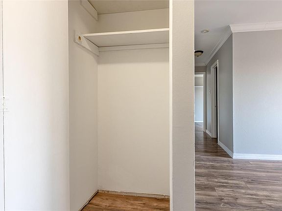 5th image of 9012 Villaridge Ct APT B