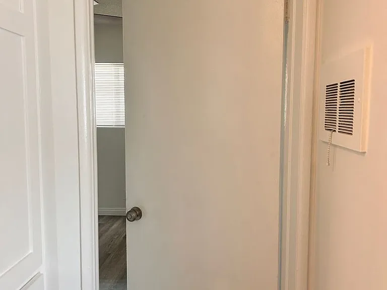 320 Western Ave — Photo 17