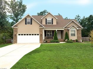 2645 Buckhorn Dr, Randleman, NC 27317