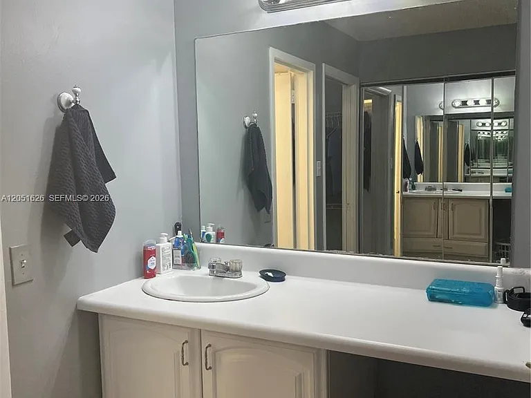 1250 NE 125th St #403D — Photo 9