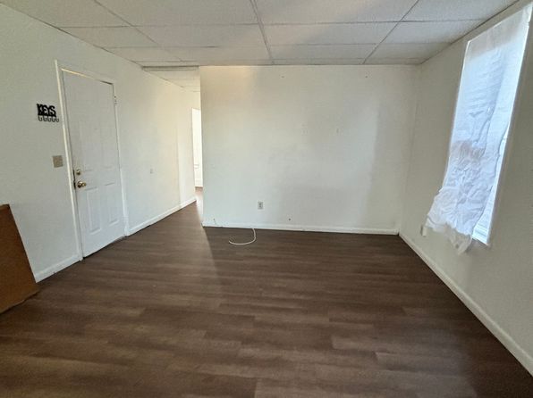 572 Delaware Ave #C