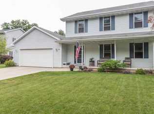818 E Saint Joseph St, Green Bay, WI 54301