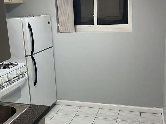4th image of 596 Naughton Ave Floor 2