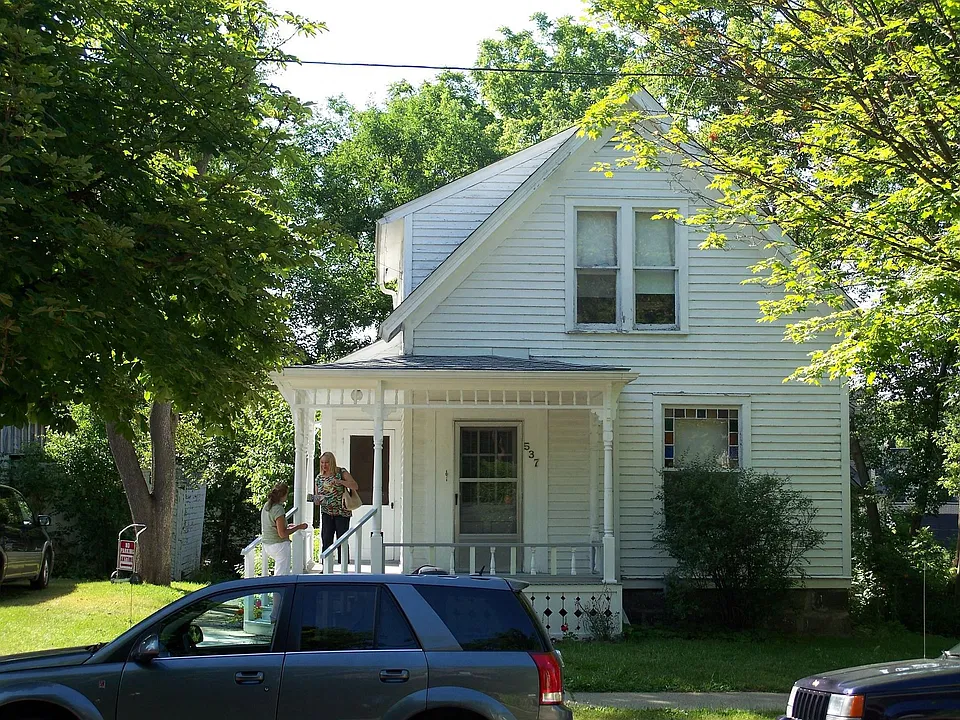 Queen Anne Revival