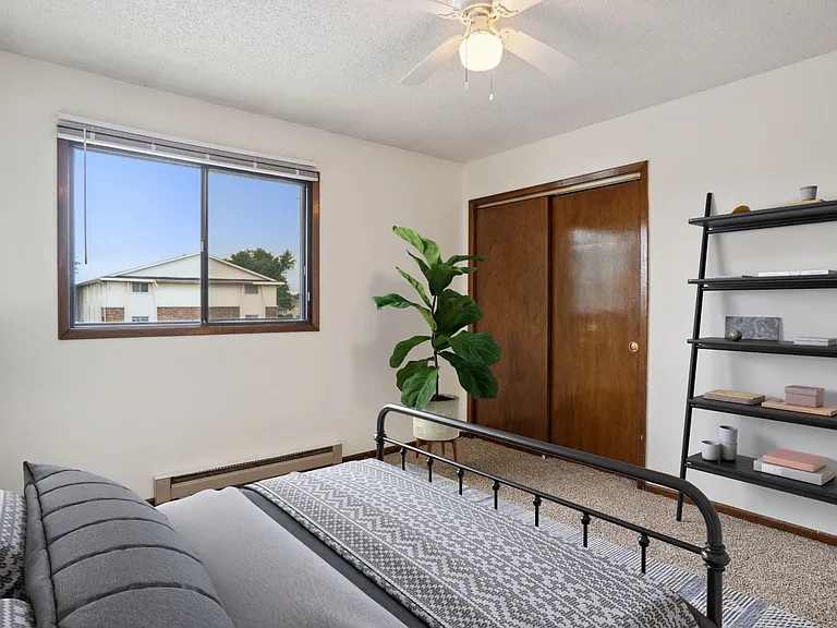 One Bedroom A - 1 Bed / 1 Bath - 700 Sq.Ft.