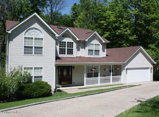 3702 Palmer Park Rd, Crestwood, KY 40014