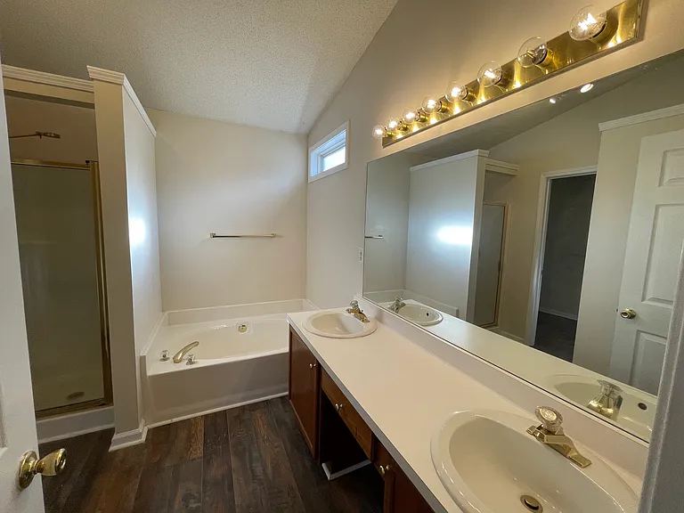 511 N Waters Edge Dr — Photo 9