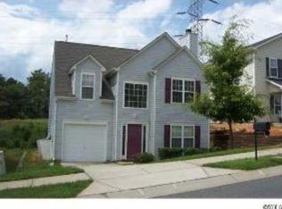 611 Woodington Ln, Charlotte, NC 28214