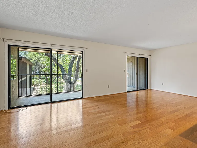54 Veronese Ct — Photo 8