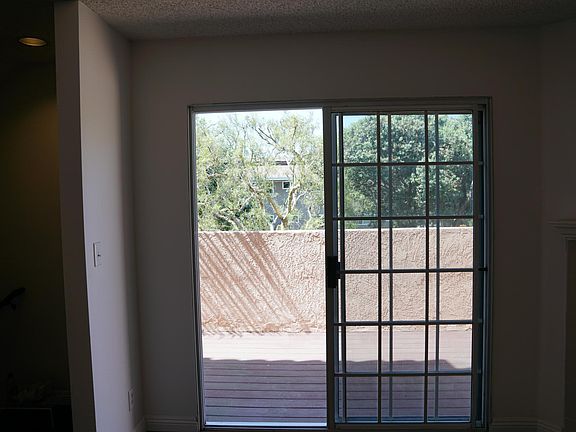2nd image of 3101 Plaza Del Amo Unit 68