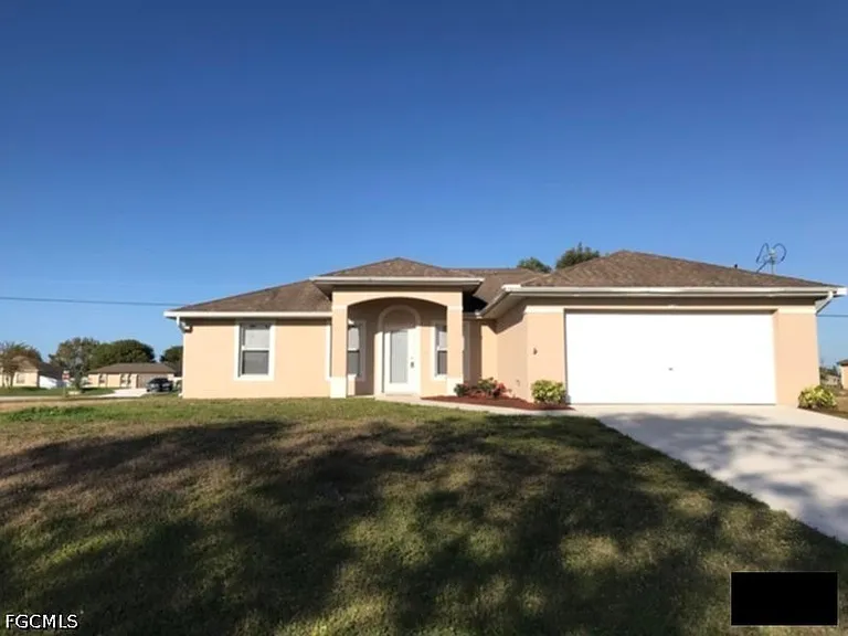 1140 NW 1st Ave — Photo 1