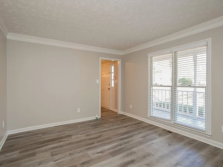 2306 Brafton Ct NW — Photo 4