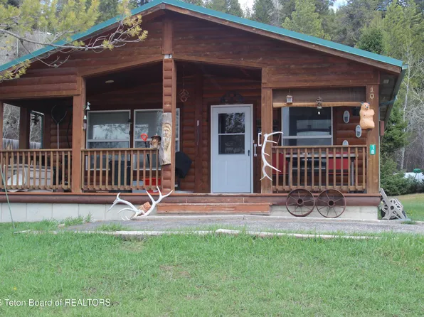 10 Foothill Blvd, Alpine, WY 83128