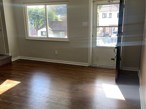 5th image of 3912-3914 Meadowbrook Blvd