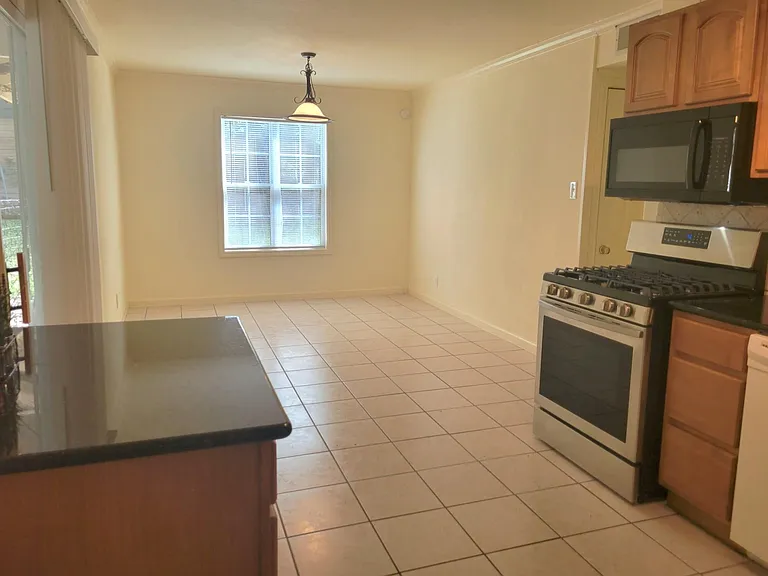1206 Dwyce Dr — Photo 5