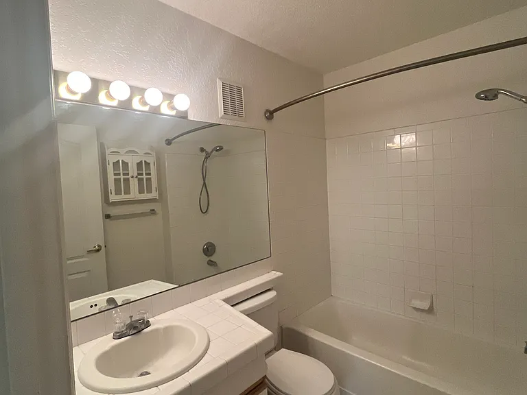 8206 Elk Ln — Photo 10