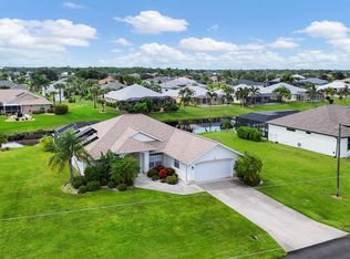 9 Medalist Ter, Rotonda West, FL 33947