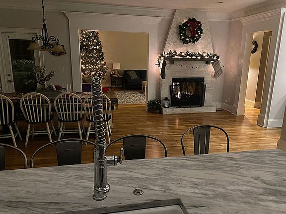4th image of 307 Birkdale Blvd