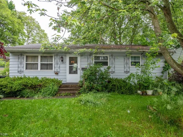1267 Barcelona Dr, Akron, OH 44313
