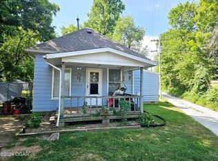 1828 E Kensington St, Joplin, MO 64801