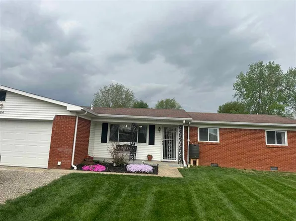 384 E 215 S, Connersville, IN 47331