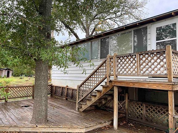 3rd image of 110 Blacknall Dr