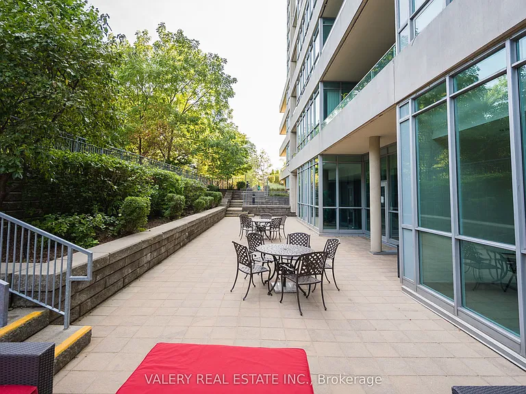 1055 Southdown Rd #201 — Photo 41