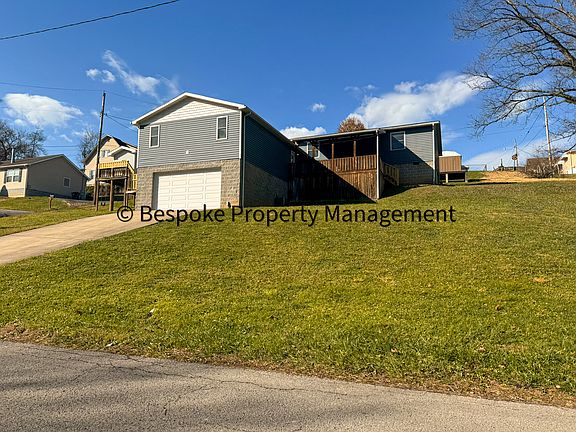 4th image of 1204 Pride Ave