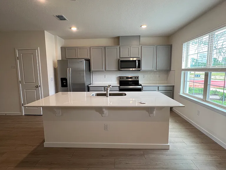 16545 Barbours Creek Way — Photo 8