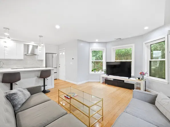 336 Adams St APT 6, Dorchester, MA 02122