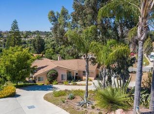 2202 Crest Hill Ln, Fallbrook, CA 92028