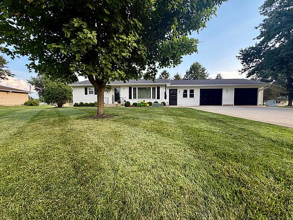 3rd image of 28121 Woodside Dr