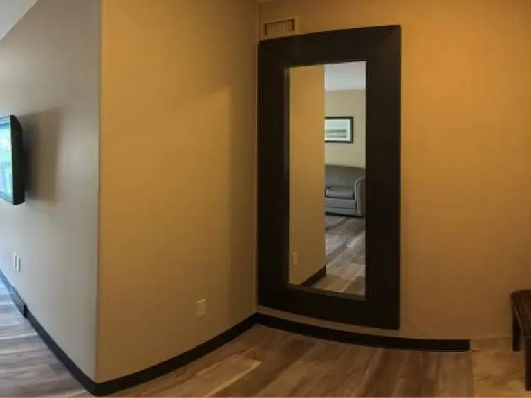 10300 Franklin Ave — Photo 19