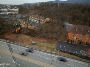 3362 Lynnwood Dr, Altoona, PA 16602