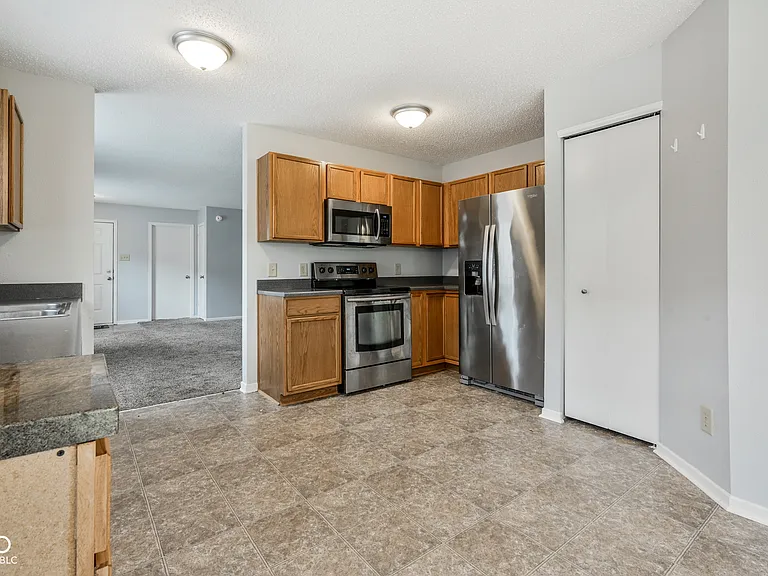 1804 Feather Reed Ln — Photo 17