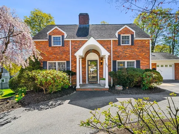346 Albion St, Wakefield, MA 01880