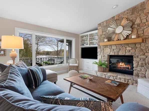 4668 Harbor Dr Unit J-2, Egg Harbor, WI 54209