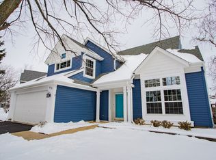 370 Penny Ln, Grayslake, IL