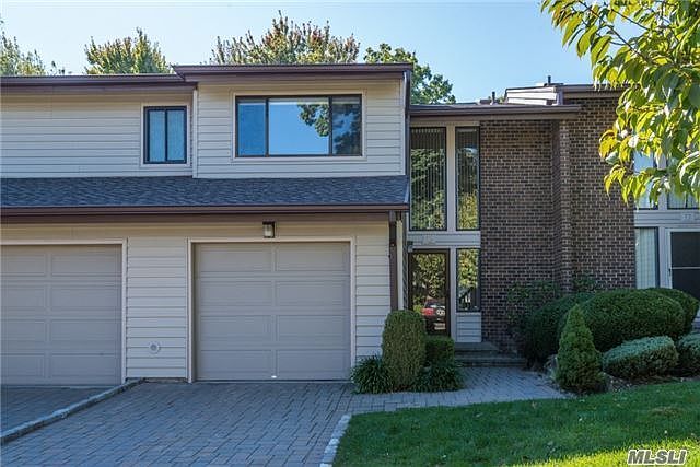 1st image of 16 Meadowood Dr