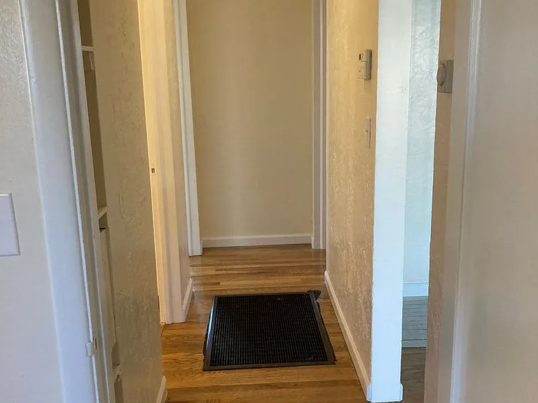 636 NW 21st St — Photo 11