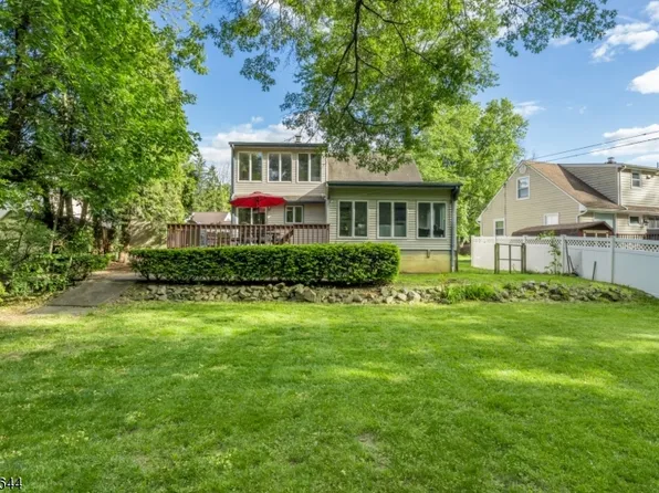 27 Brook Rd, New Providence Boro, NJ 07974